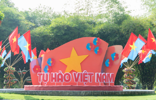 Đón Lễ 30/04 Rực Rỡ Tại Công Viên Suối Mơ: Điểm Check-in Mới Không Thể Bỏ Qua!